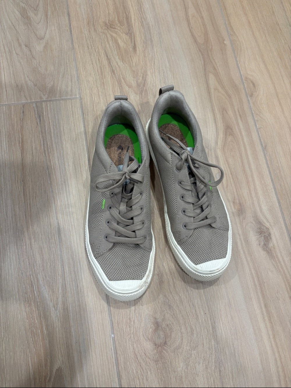Cariuma Taupe Canvas Low-Top Sneakers with White Sole